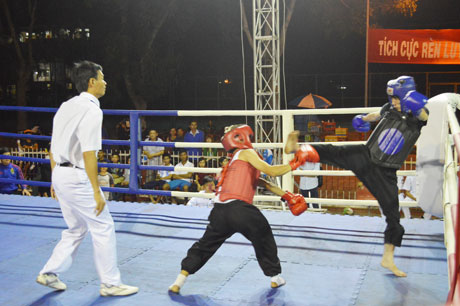 Trận đấu đầu tiên của giải diễn ra giữa đơn vị Châu Thành và Cái Bè.