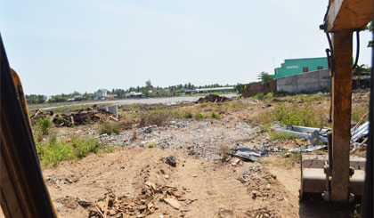 Dự án Quảng trường Trung tâm tỉnh đang tiến hành san lấp mặt bằng.