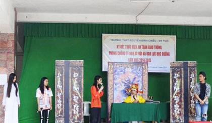 Một số hoạt cảnh do các CLB kỹ năng của trường thực hiện.