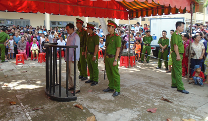 20 năm tù giam dành cho tên giết người.