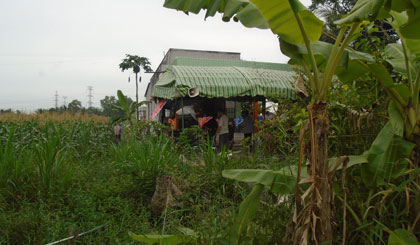 Đám tang tại nhà anh Huỳnh Văn Danh.