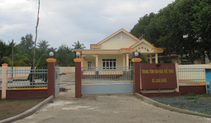 Huyện Châu Thành có 22/22 xã đều thực hiện đạt tiêu chí số 16 (trong ảnh: Trung tâm Văn hóa - Thể thao xã Long Hưng, huyện Châu Thành). Ảnh: T. HOÀI