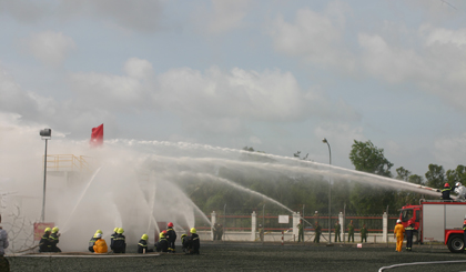 Diễn tập chữa cháy.