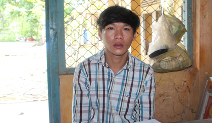 Hiếu tại cơ quan Công an.