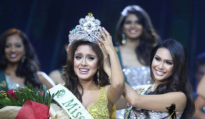 Katherine Elizabeth Espín phút đăng quang.