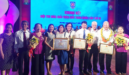 Đội thi tỉnh Tiền Giang nhận Giải I.