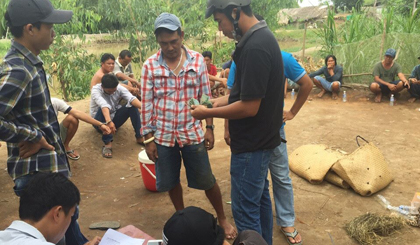 Các con bạc tham gia đá gà bị bắt giữ.